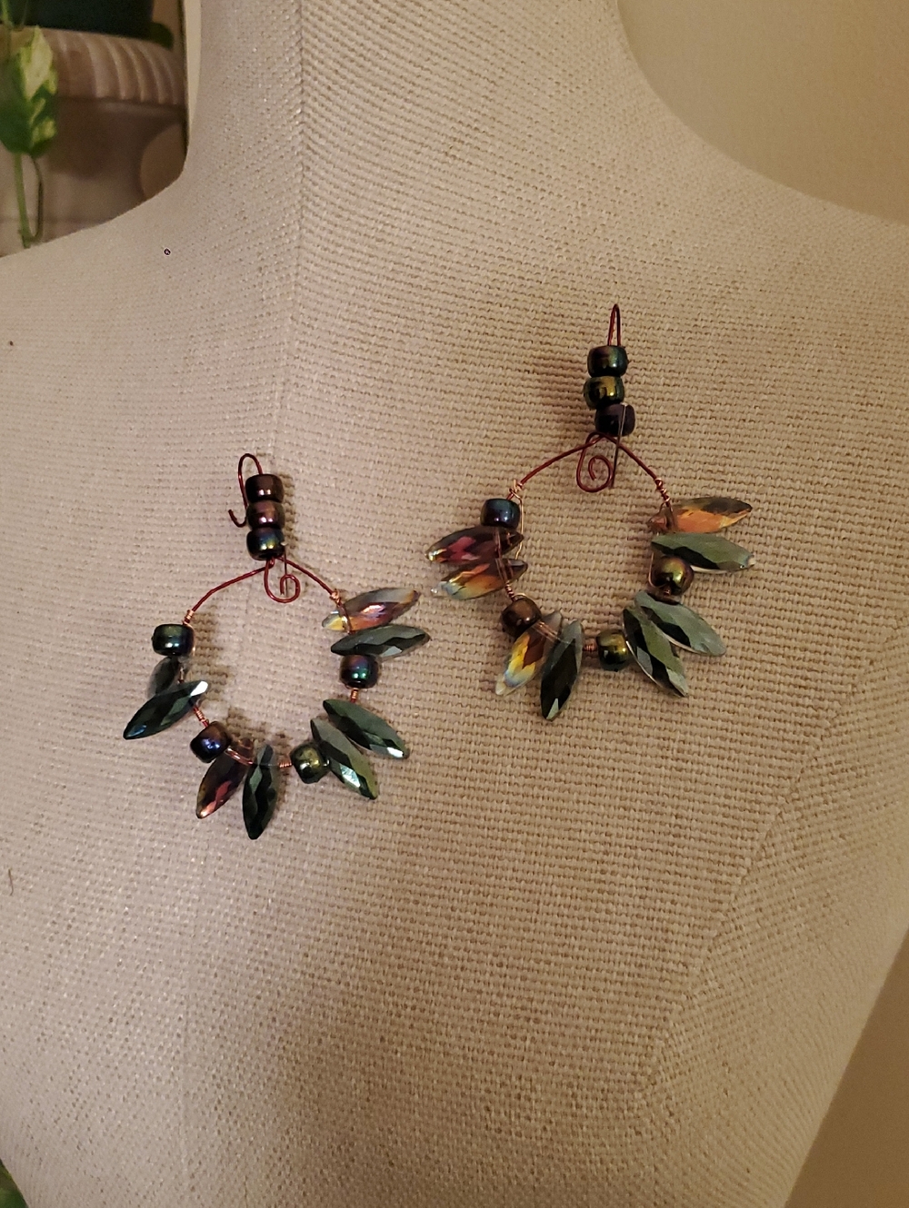 Iridescent Leaf Hoop Earrings - Multicolor